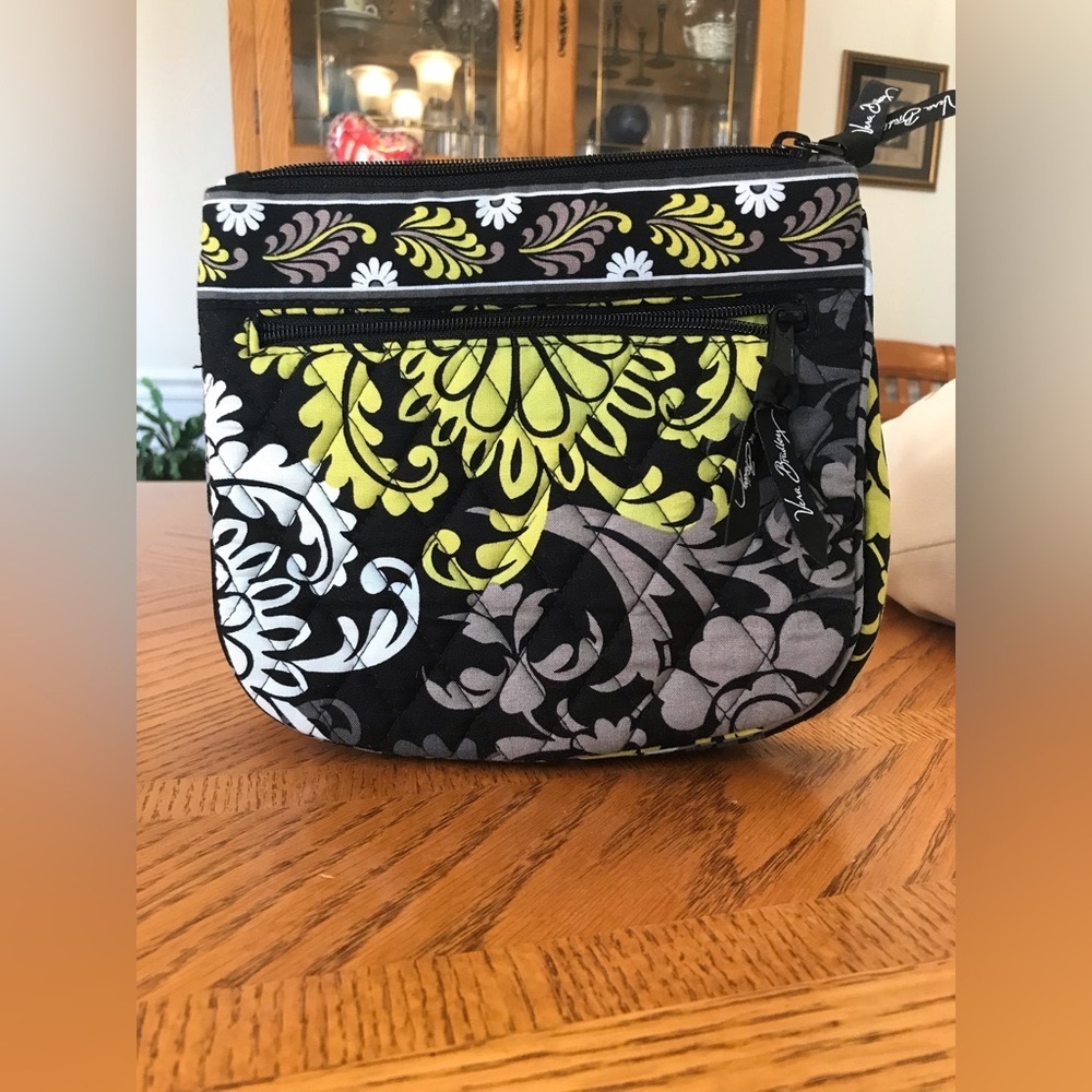 Vera Bradley crossbody in Baroque pattern. - Picture 2 of 7